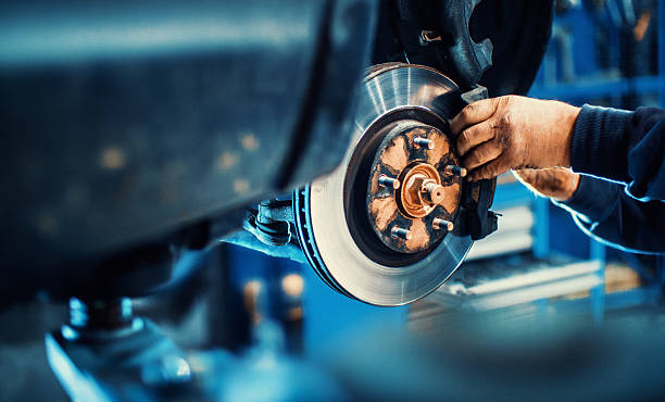 Materiale obișnuite utilizate în șasiul și părțile caroseriei vehiculelor - Oțel, aluminiu și materiale plastice explicate