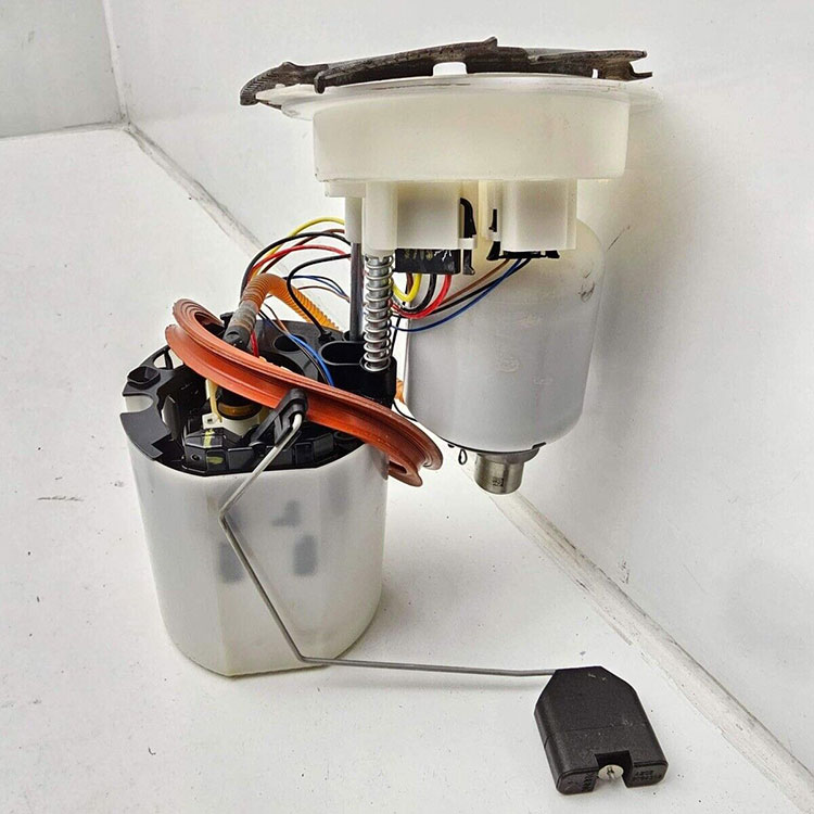Pompa de combustibil RS6